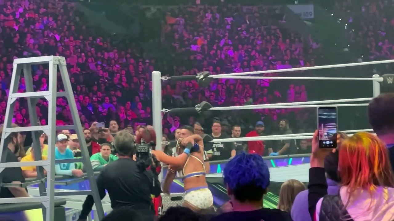 Bayley Vs Bianca Belair Ladder Match Video Dailymotion