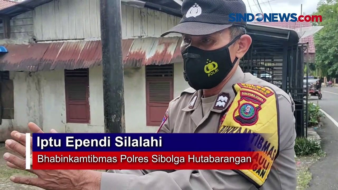 Hilang Kendali Sebuah Mobil Menabrak Motor Korban Terjepit Ditiang