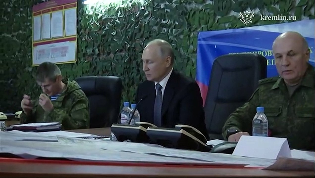 Putin visita por sorpresa Jersón y Lugansk para evaluar la situación