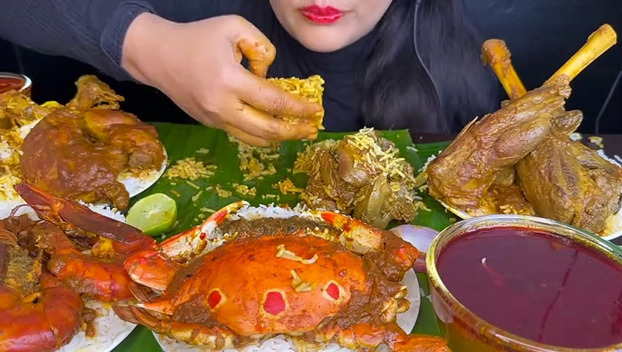 ASMR EATING SPICY MUTTON CURRY FISH CURRY CRAB CURRY CHICKEN CURRY EGG