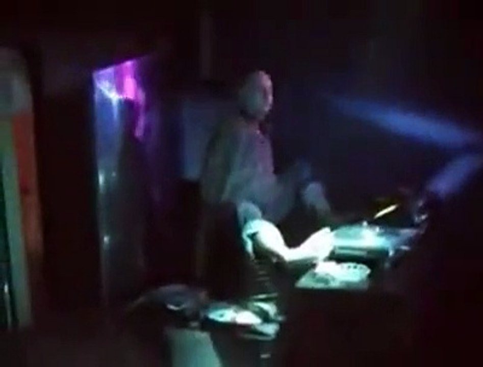 Dj sin brazos Vídeo Dailymotion