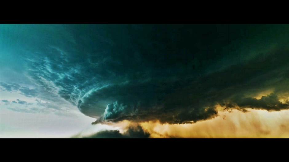 EIS QUE VENHO SEM DEMORA