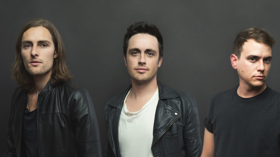Dailymotion banner for @parachute