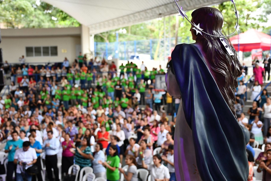 El Salvador Dei Verbum