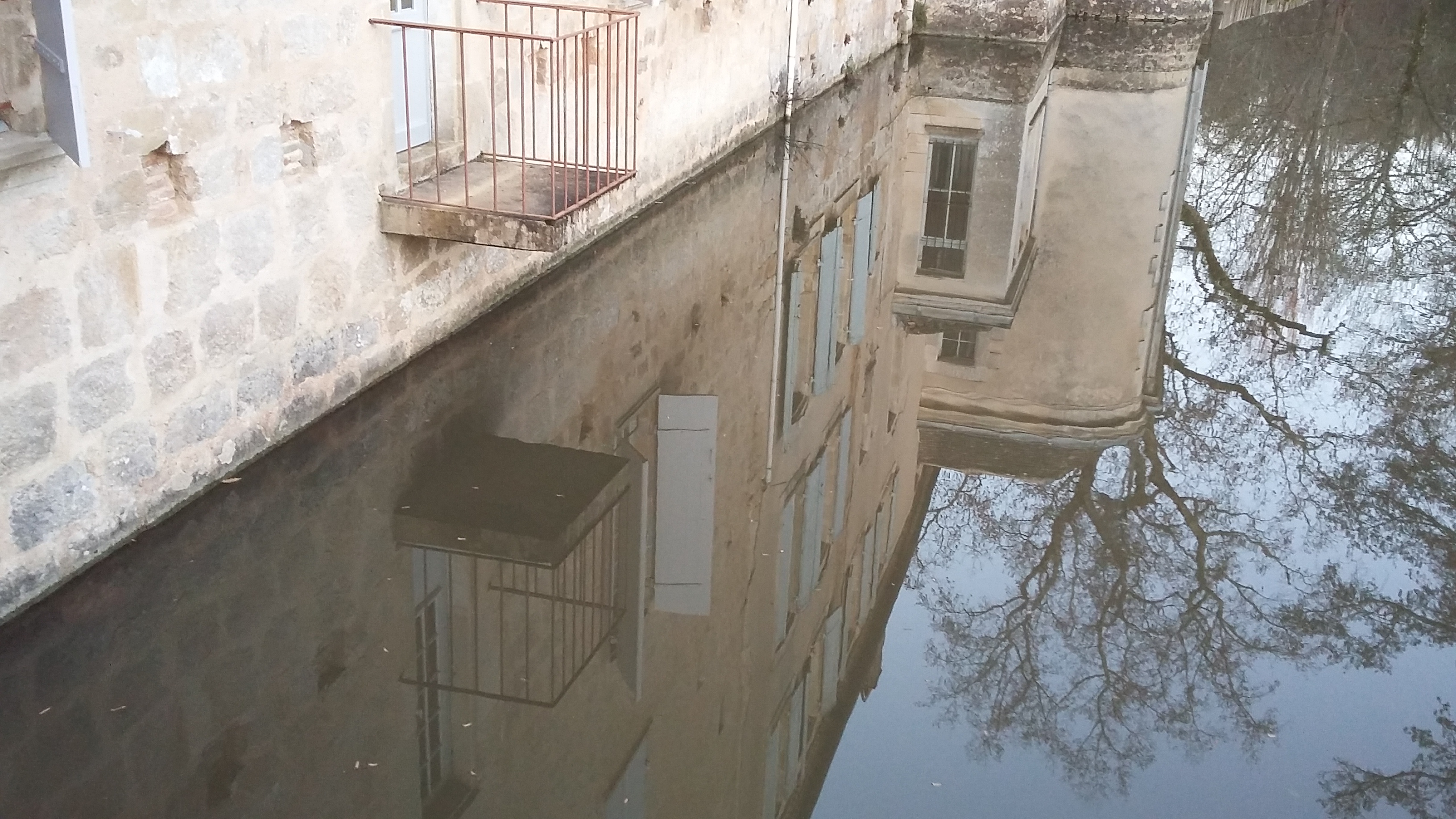 Bibliothèque de Pondaurat