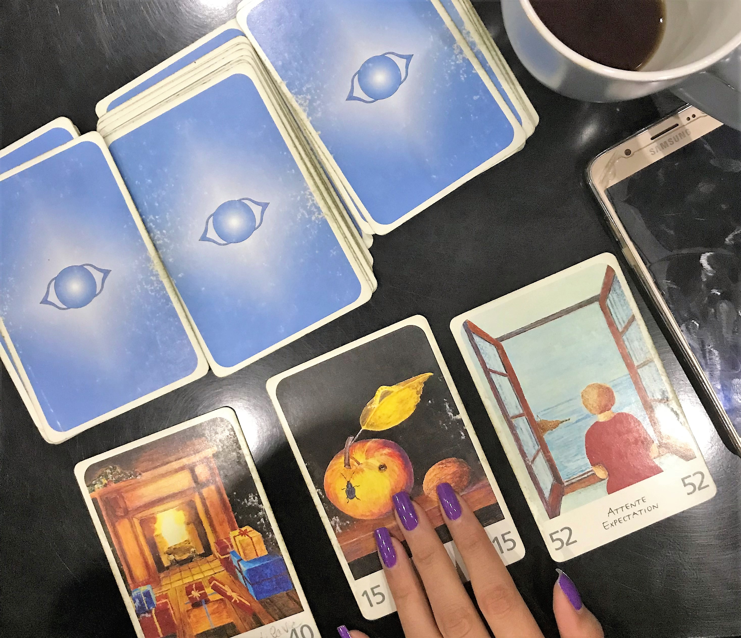 NINA  VOYANCE et ROSE VOYANCE