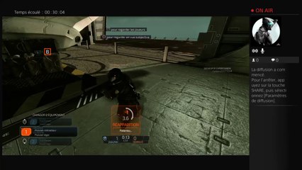 Massacre sur Blacklight rétribution au pistolet mitrailleur