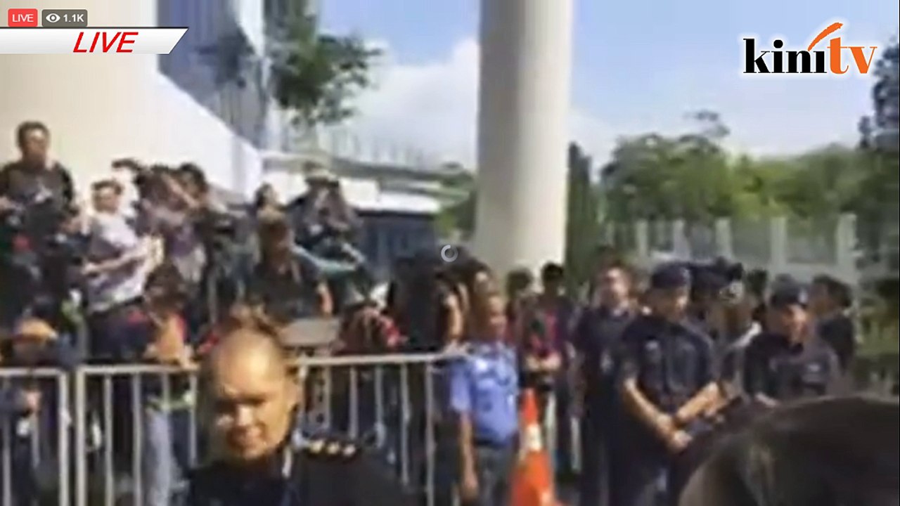 LIVE: Rosmah hadir ke SPRM