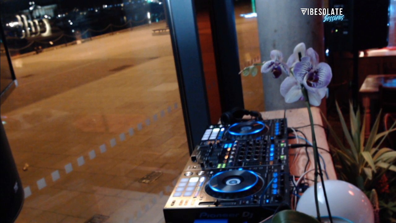 VIBESOLATE SESSIONS