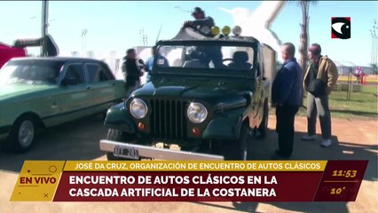 Encuentro de Autos Clásicos en la Cascada de la Costanera