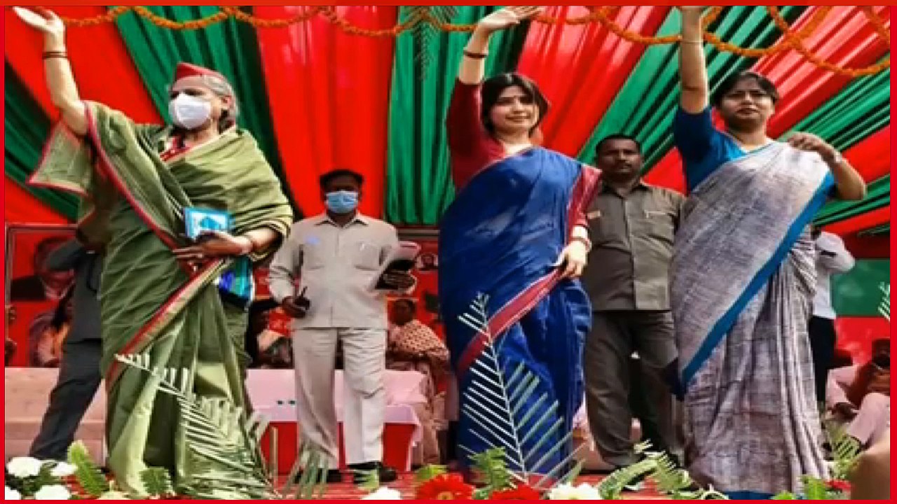 LIVE | Dimple Yadav and Jaya Bachchan Rally In Sirathu, Kaushambi, | UP Elections '22 | Samajwadi Party