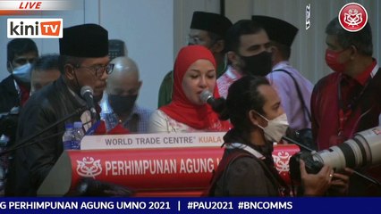 Скачать видео: LIVE: Mohamad Hasan lancar perhimpunan sayap Pemuda, Wanita, Puteri Umno