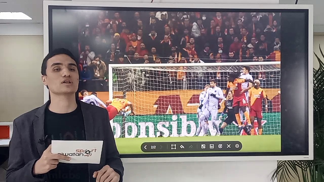 3 خسائر لـ مصطفى محمد أمام برشلونة.. وأعمال شغب من جماهير جالاتا سراي