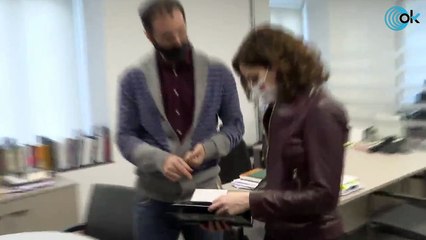La presidenta de la Comunidad de Madrid, Isabel Díaz Ayuso, visita el museo del Centro Memorial de las Víctimas del Terrorismo, en Vitoria