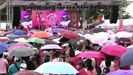 Leni Robredo holds campaign rally in Marinduque