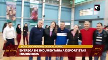 Entrega de ropa deportiva a deportistas misioneros