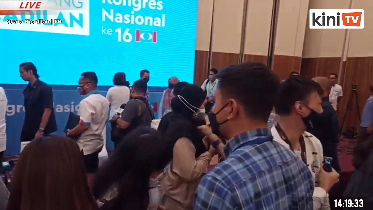 LIVE: Anwar Ibrahim, Rafizi Ramli hold press conference after PKR congress