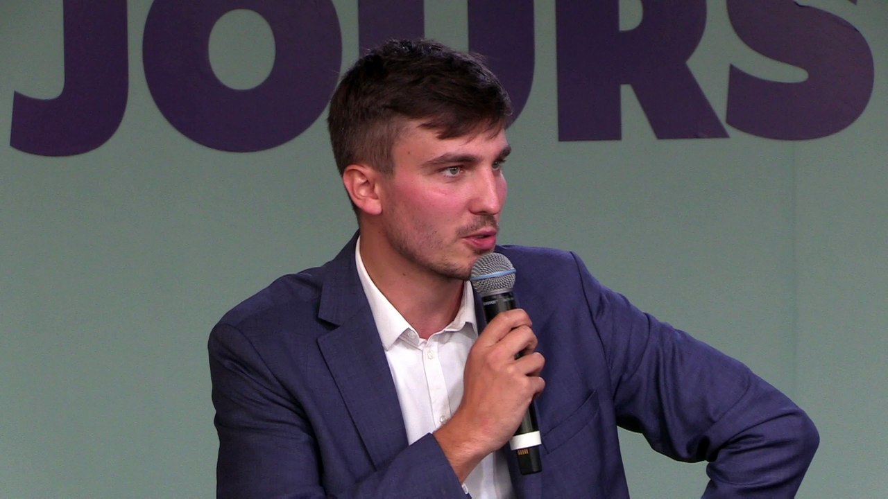 Fête de l'Humanité : "C'est dur d'avoir 20 ans en 2022 ?" avec Léon Deffontaines, secrétaire MJCF et Sarah El Haïry, secrétaire d'Etat à la Jeunesse