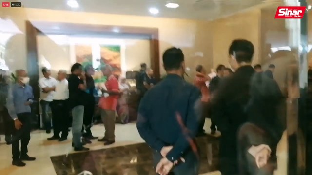 [MOJO LIVE] Perkembangan terkini pertemuan pemimpin BN dan PH