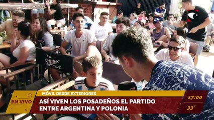 Así viven los posadeños el partido entre Argentina y Polonia.