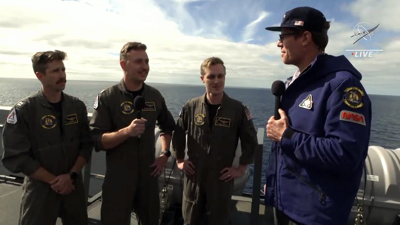NASA’s Artemis I Mission Splashes Down in Pacific Ocean