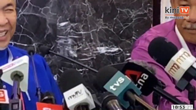 LIVE: Umno president Ahmad Zahid Hamidi holds press conference after closing AGM