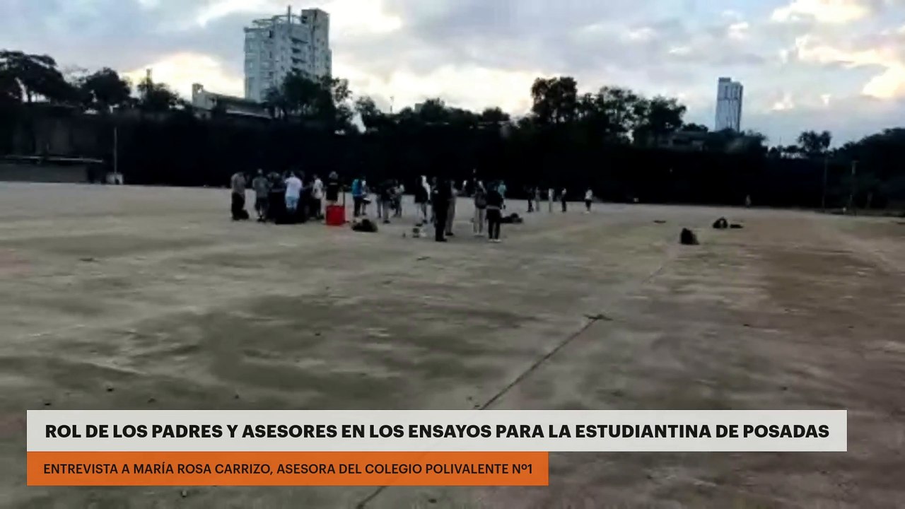 Rol de los padres y asesores en los ensayos para la Estudiantina en Posadas