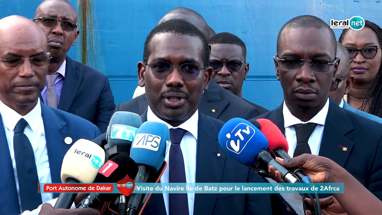 En direct: Visite du navire Île de Batz pour le lancement des travaux du câble sous-marin 2Africa