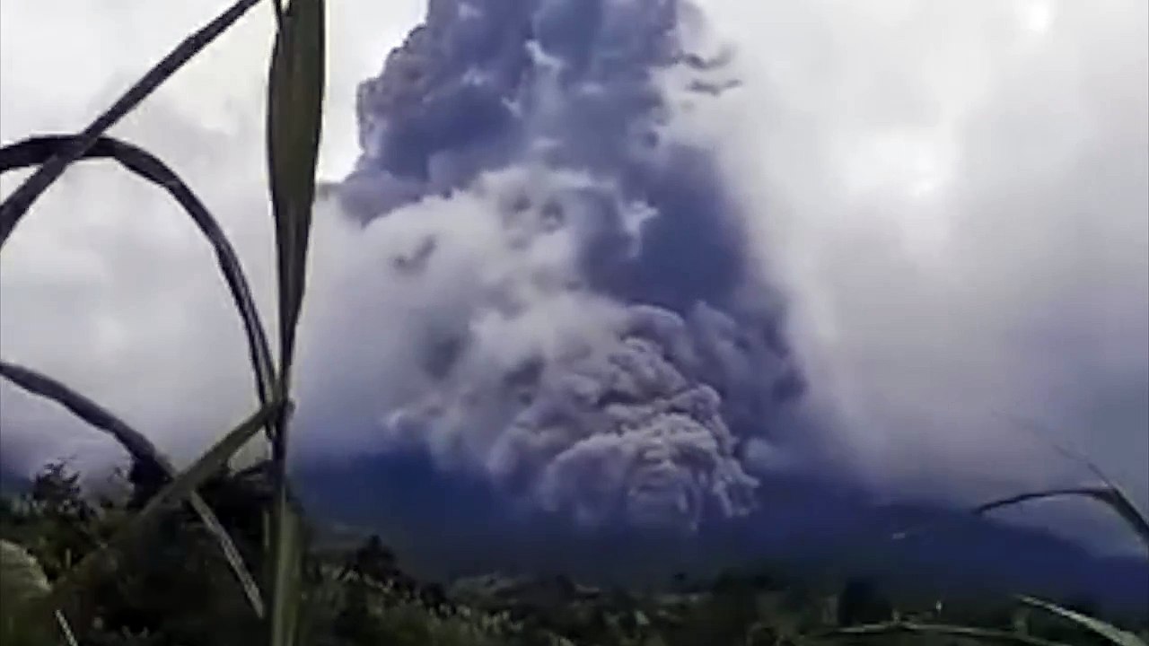 ((LIVE)) Mak Cik Kemboja Dan Anak Didakwa. Polis Akan Rakam Keterangan Ibu Bapa Zayn Rayyan