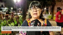 Cacerolazo en Posadas: Manifestantes autoconvocados se expresan contra el presidente en la plaza 9 de Julio