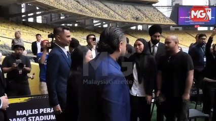 ((LIVE)) SPRM Sudah Dapat Izin Mendakwa Tetapi Daim Pula Masih Di Hospital. Warga Asing Makin Besar Kepala!