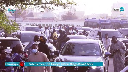En direct :  En direct: Enterrement de Diaga la maman de Waly Seck
