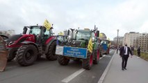 EN DIRECT Colère des agriculteurs : des tracteurs manifestent dans Paris