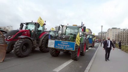 EN DIRECT Colère des agriculteurs : des tracteurs manifestent dans Paris