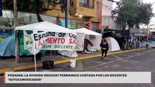 Posadas | La avenida Uruguay permanece cortada por los docentes 