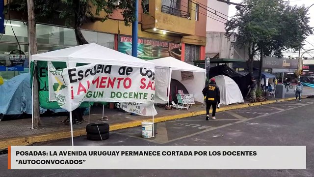 Posadas | La avenida Uruguay permanece cortada por los docentes autoconvocados