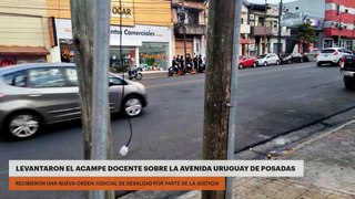 LEVANTARON EL ACAMPE DOCENTE SOBRE LA AVENIDA URUGUAY DE POSADAS