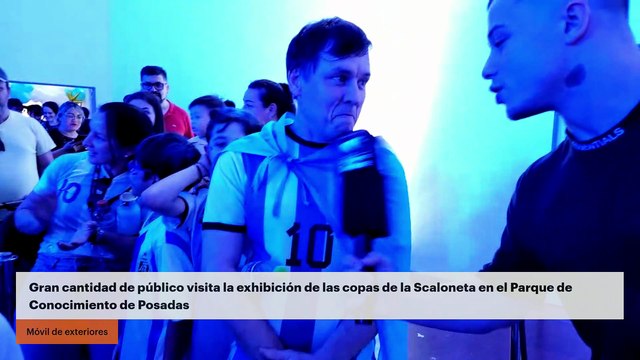 Gran cantidad de público visita la exhibición de las copas de la Scaloneta en el Parque de Conocimiento de Posadas