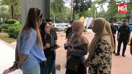 ((LIVE)) Zahid Tegur Amanah Kluang . Gelagat Anak Sabah Di Paris Curi Perhatian