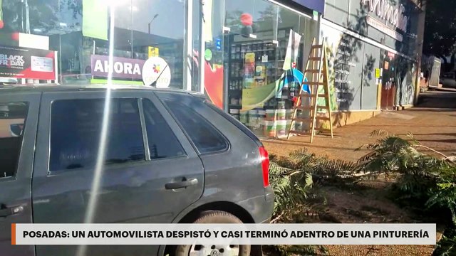 Posadas | Un automovilista despistó y casi terminó adentro de una pinturería