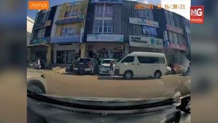 ((LIVE))  Kertas Siasatan SAMKA, MP Raub Lengkap, Pelaku Lempar Bom Api Didakwa
