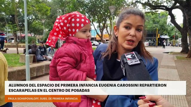 Alumnos del espacio de primera infancia Eugenia Carossini repartieron escarapelas en el centro de Posadas
