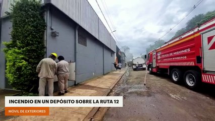 Incendio en un depósito sobre la ruta 12