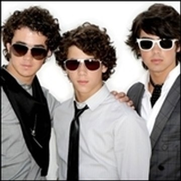 jonas-brothers-online