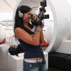ANNA LAREDO