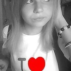 0fficia2lxGwen