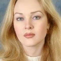 Gloria Cox