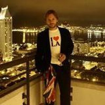 Craig Robert Young Online