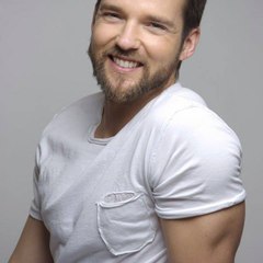 Mikel Hennet CF Oficial