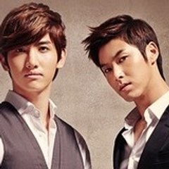 TVXQ AURA